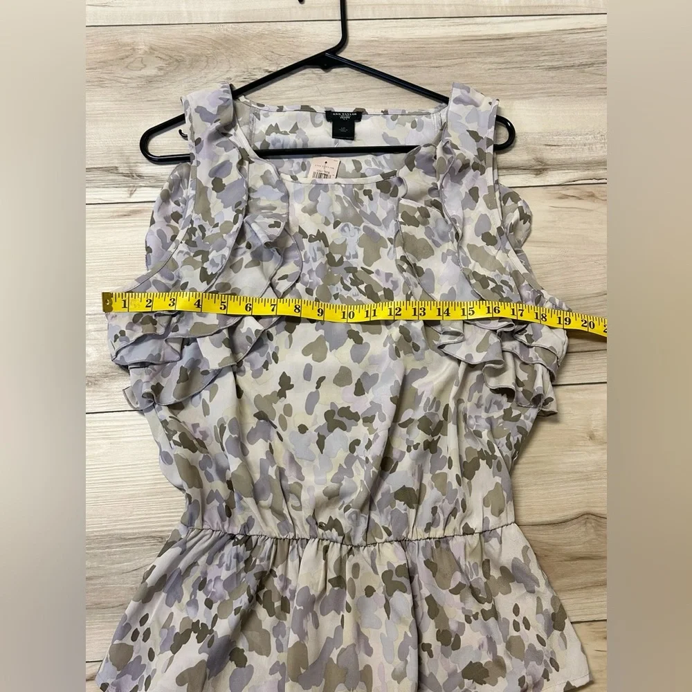 New Ann Taylor Blouse - Picture 9 of 11